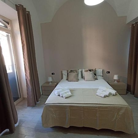 Vittorio Emanuele House Apartment Catania Bagian luar foto