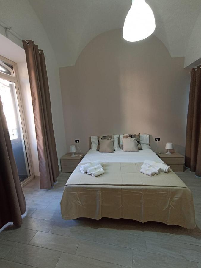 Vittorio Emanuele House Apartment Catania Bagian luar foto
