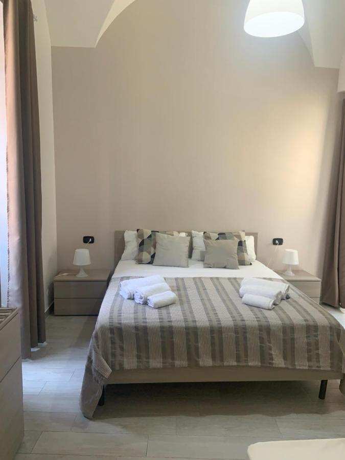 Vittorio Emanuele House Apartment Catania Bagian luar foto