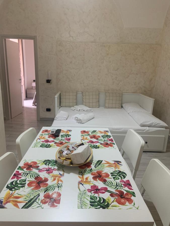 Vittorio Emanuele House Apartment Catania Bagian luar foto